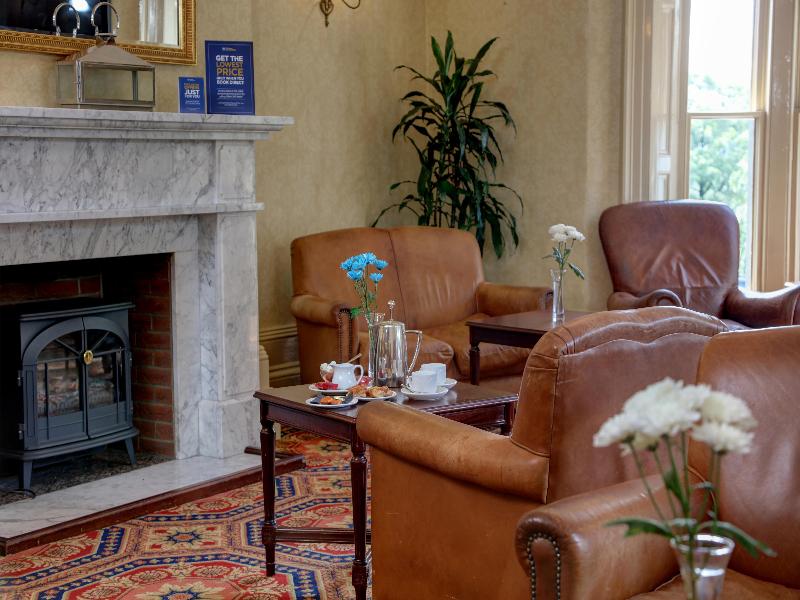 Best Western Lee Wood image