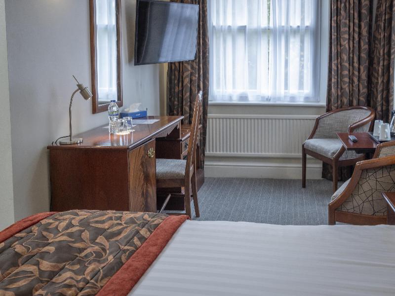 Best Western Lee Wood image