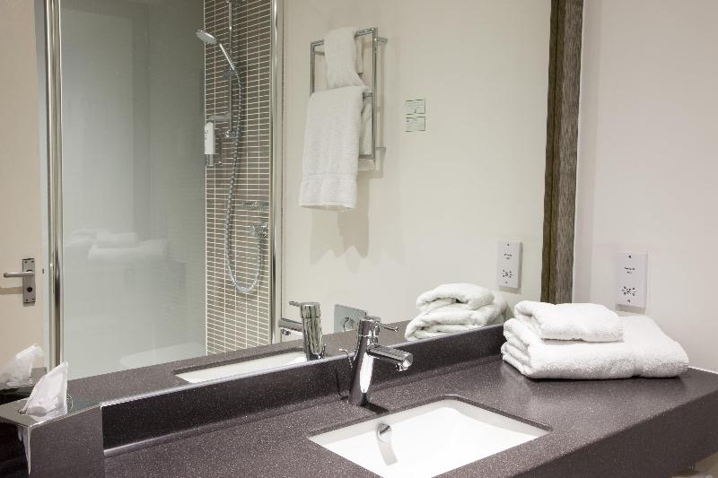 Holiday Inn Colchester image
