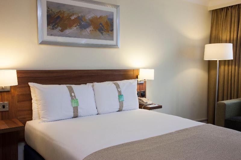 Holiday Inn Colchester image
