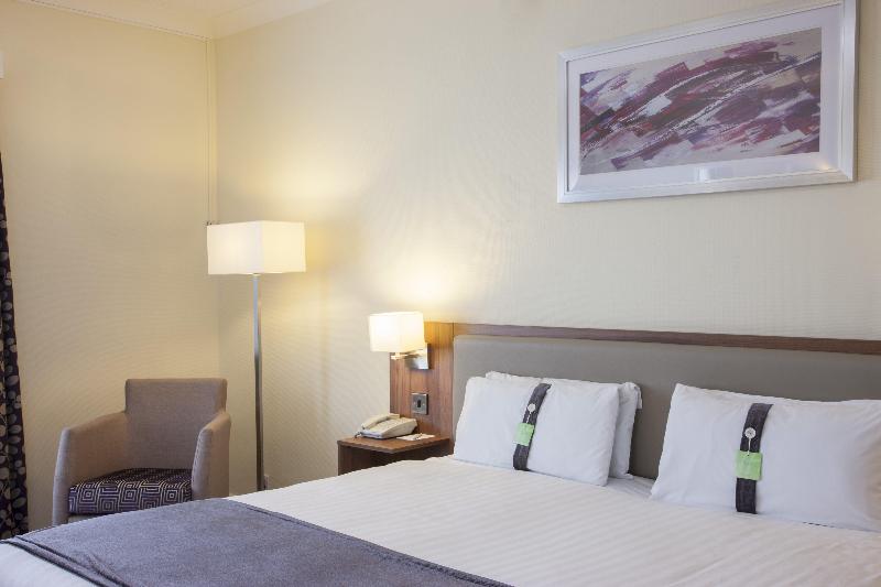 Holiday Inn Colchester image