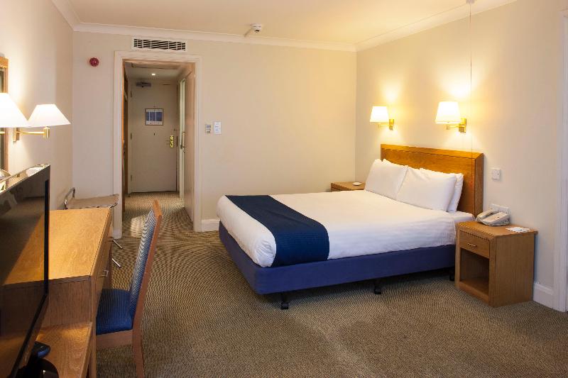 Holiday Inn Colchester image