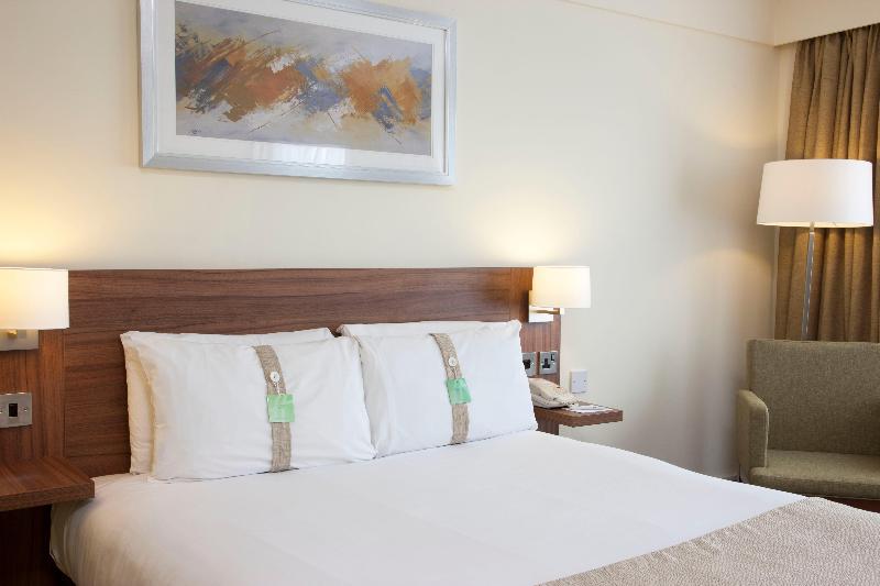 Holiday Inn Colchester image