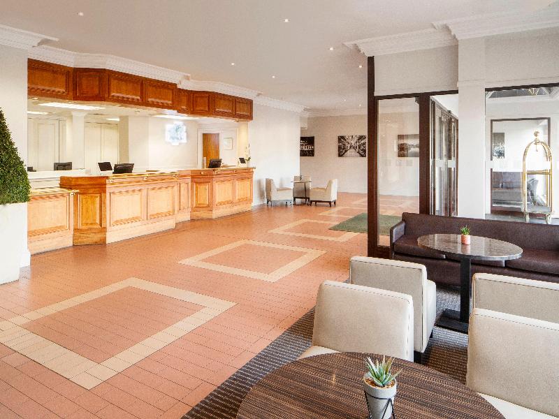 Holiday Inn Marina Hull image
