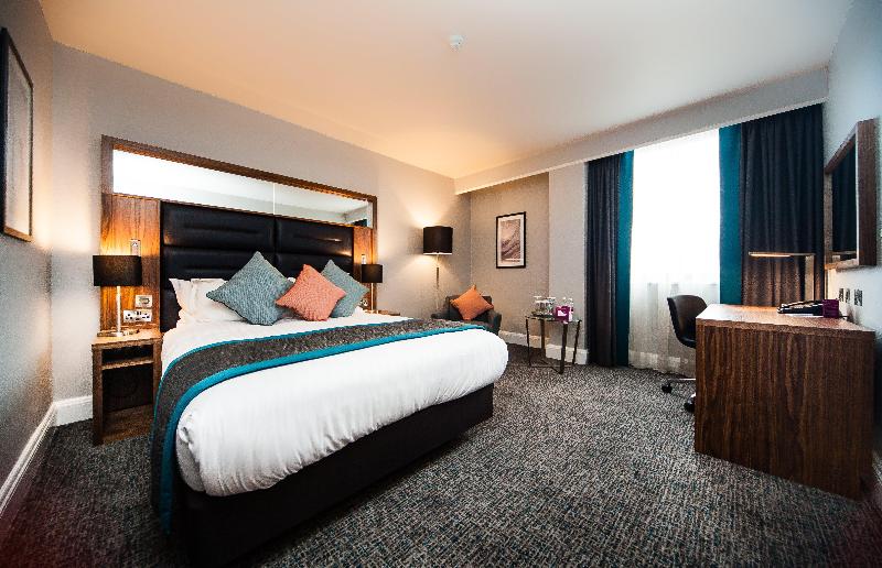Crowne Plaza Leeds image