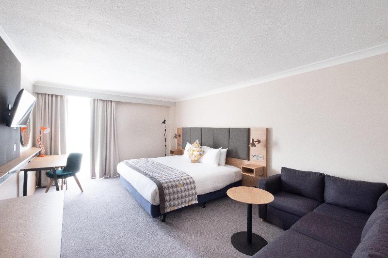 Holiday Inn Leicester image