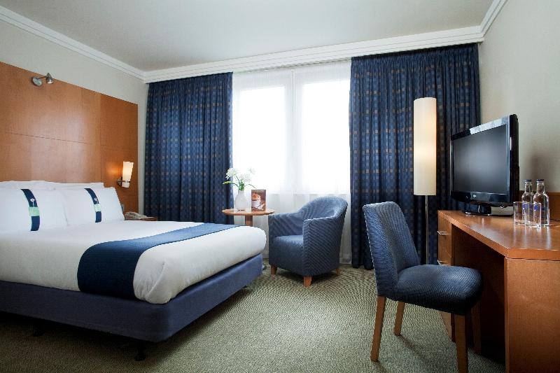 Holiday Inn London - Sutton image