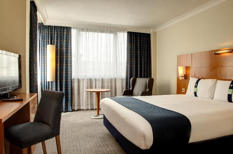 Holiday Inn London - Sutton image