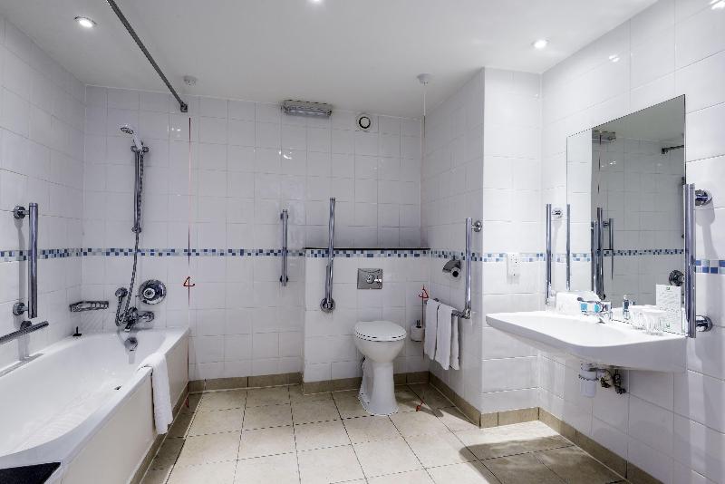 Holiday Inn London - Sutton image
