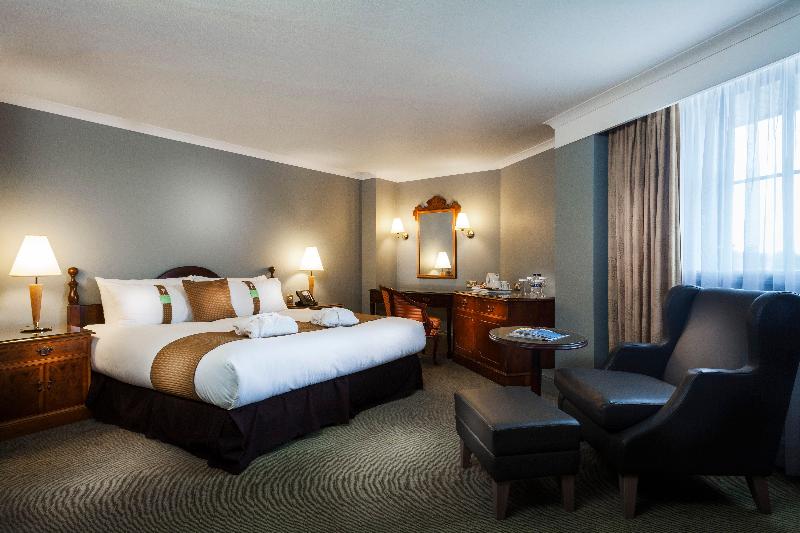 Holiday Inn London - Sutton image