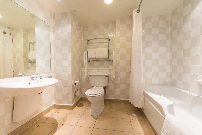 Holiday Inn London - Sutton image