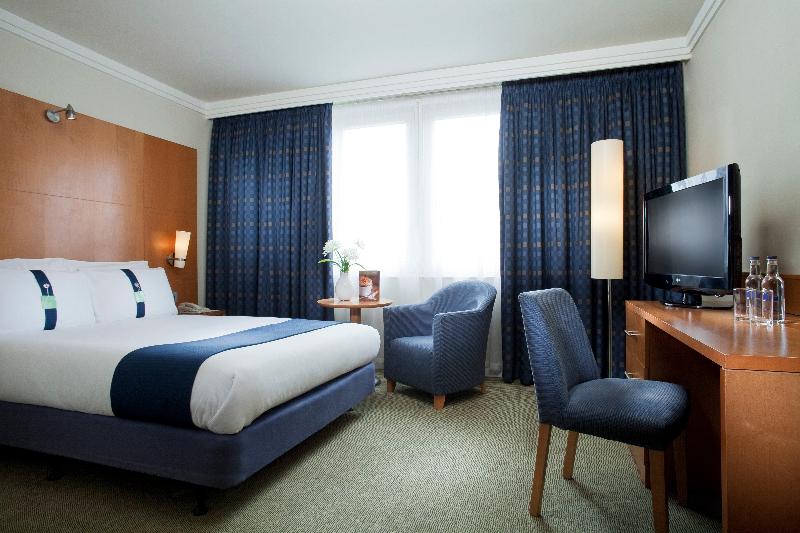 Holiday Inn London - Sutton image