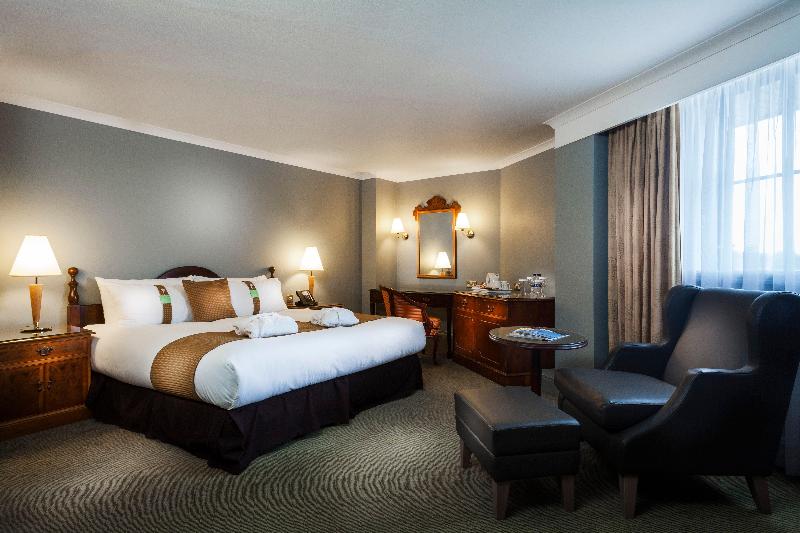 Holiday Inn London - Sutton image