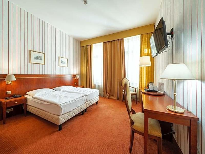 Hotel Raffaello image