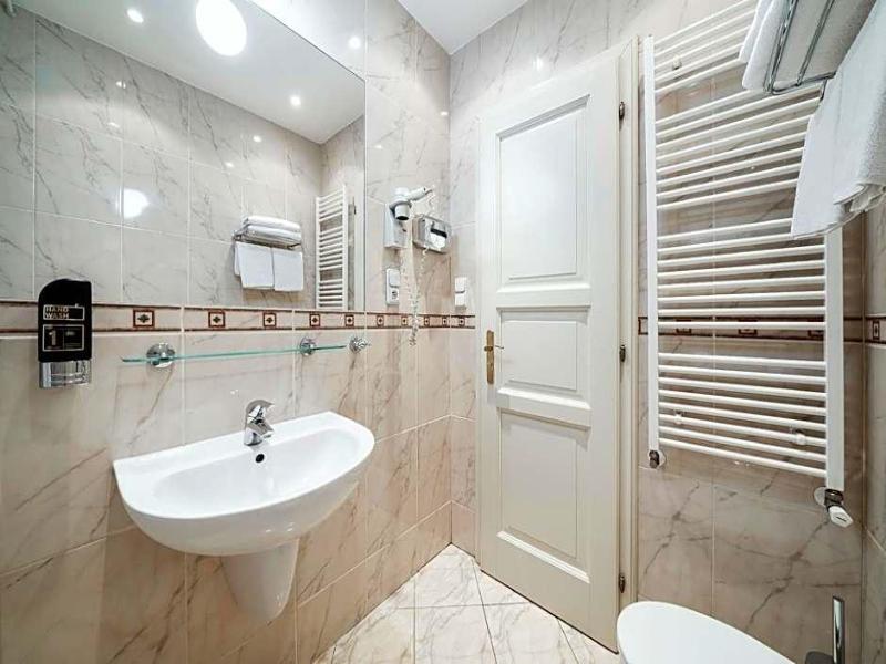 Hotel Raffaello image