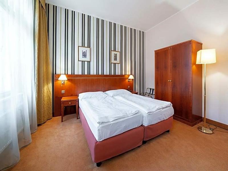 Hotel Raffaello image