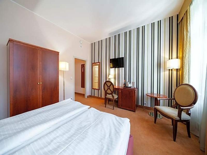 Hotel Raffaello image