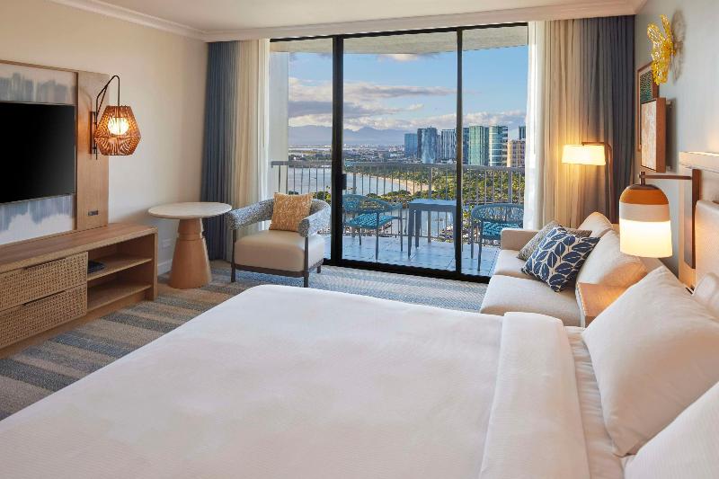 Hilton Hawaiian Village Waikiki Beach Resort image