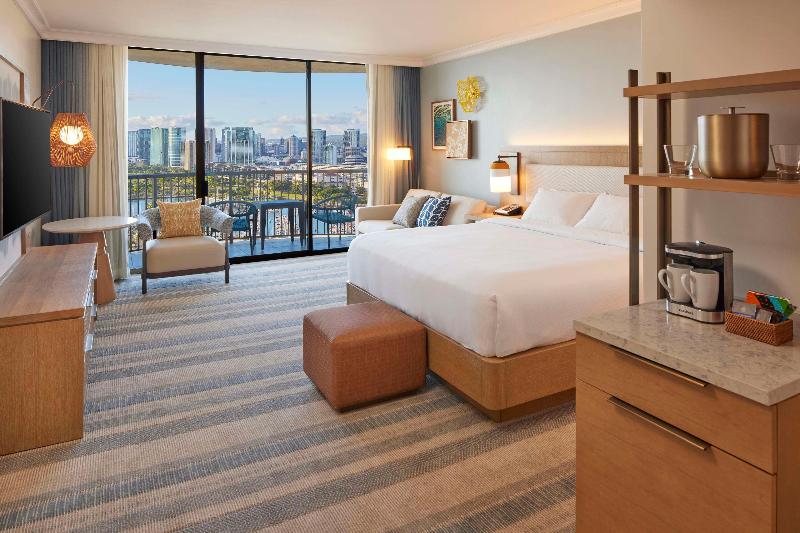 Hilton Hawaiian Village Waikiki Beach Resort image