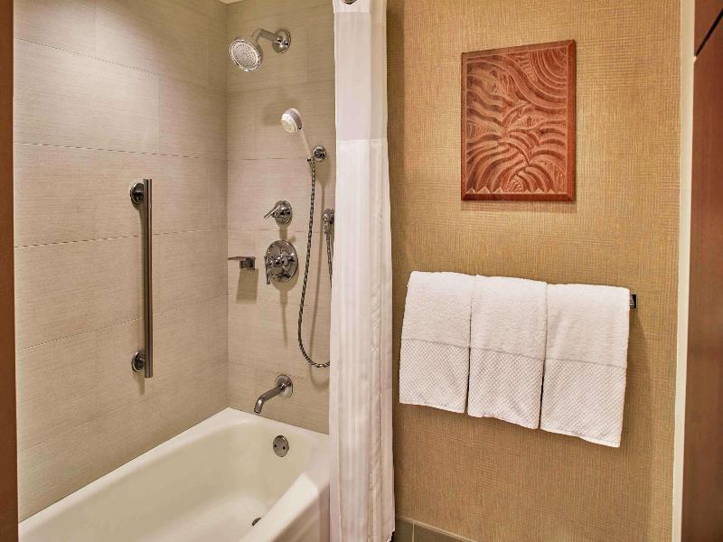 Hilton Hawaiian Village Waikiki Beach Resort image