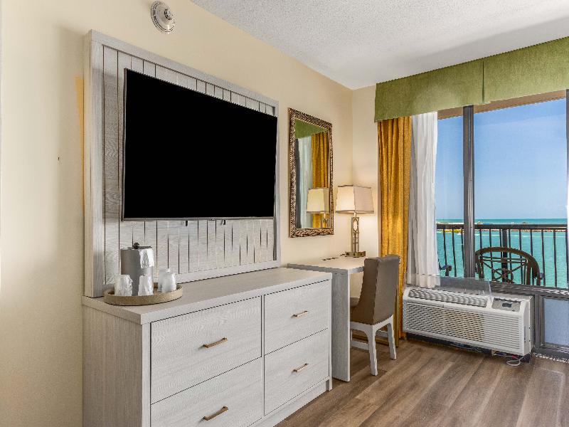 Holiday Inn & Suites Clearwater Beach image
