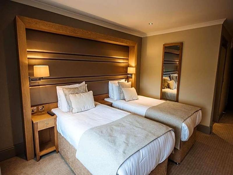 Bowfield Hotel & Country Club image