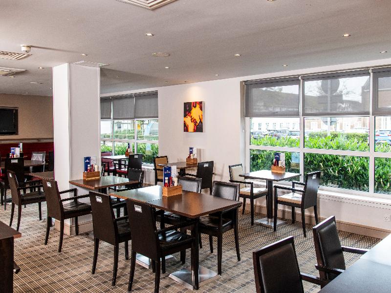 Holiday Inn Express Glasgow Airport image
