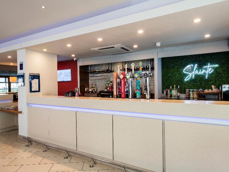 Holiday Inn Express Glasgow Airport image