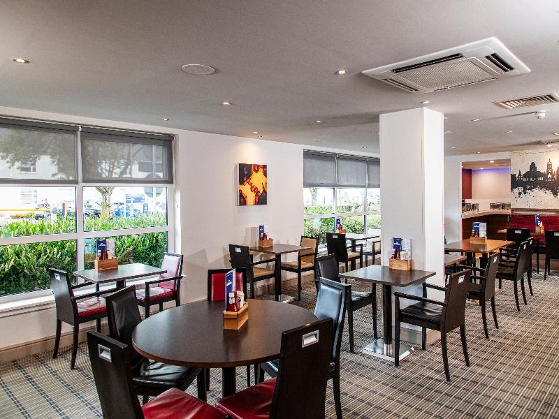 Holiday Inn Express Glasgow Airport image