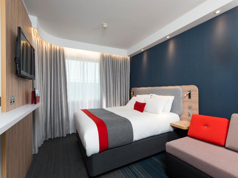 Holiday Inn Express Glasgow Airport image