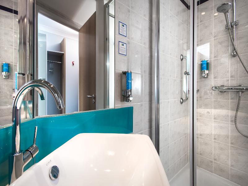 Holiday Inn Express Glasgow Airport image
