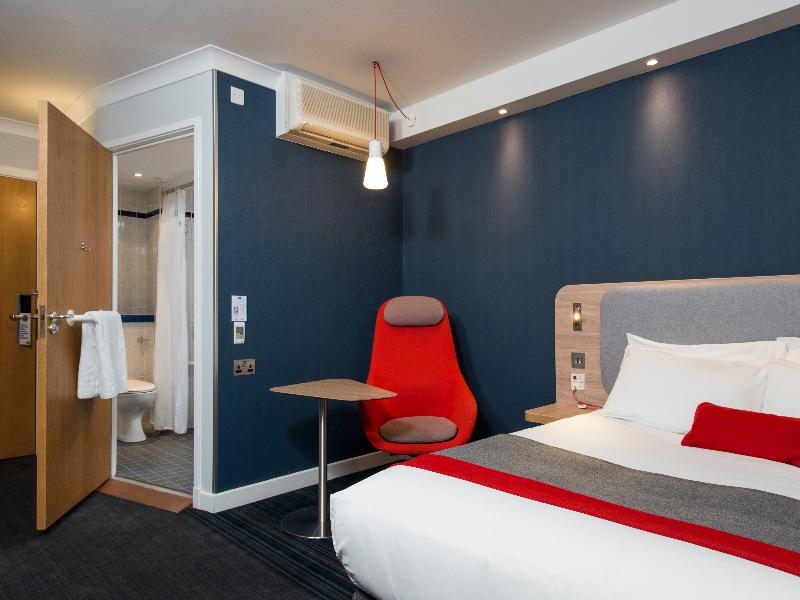 Holiday Inn Express Glasgow Airport image