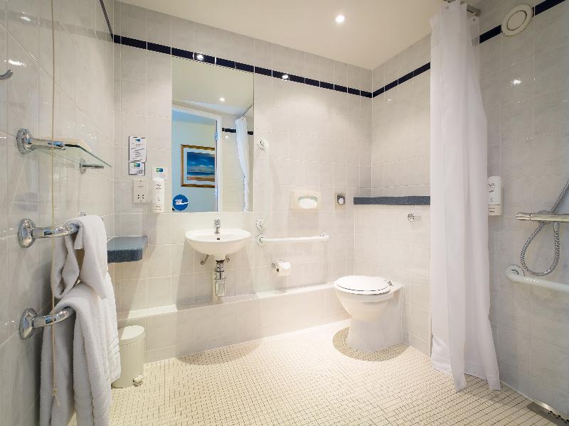 Holiday Inn Express Aberdeen City Centre image