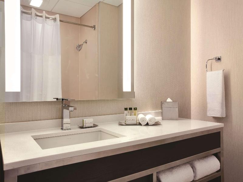 DoubleTree by Hilton Boston-Downtown image
