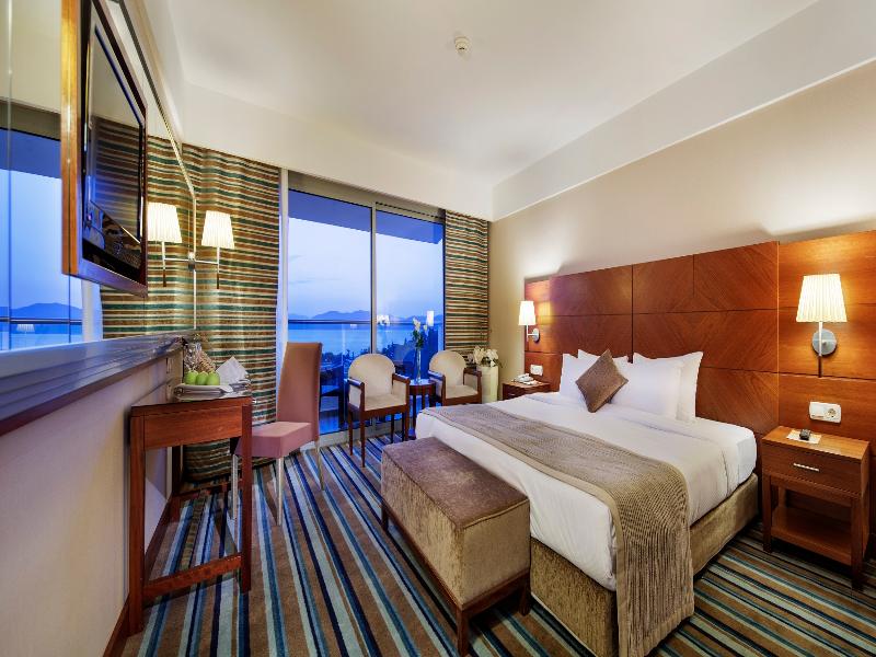 Pine Bay Holiday Resort image