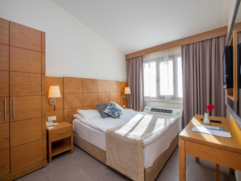 Pine Bay Holiday Resort image