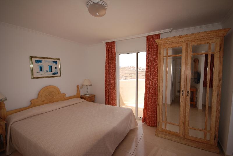 Bed room