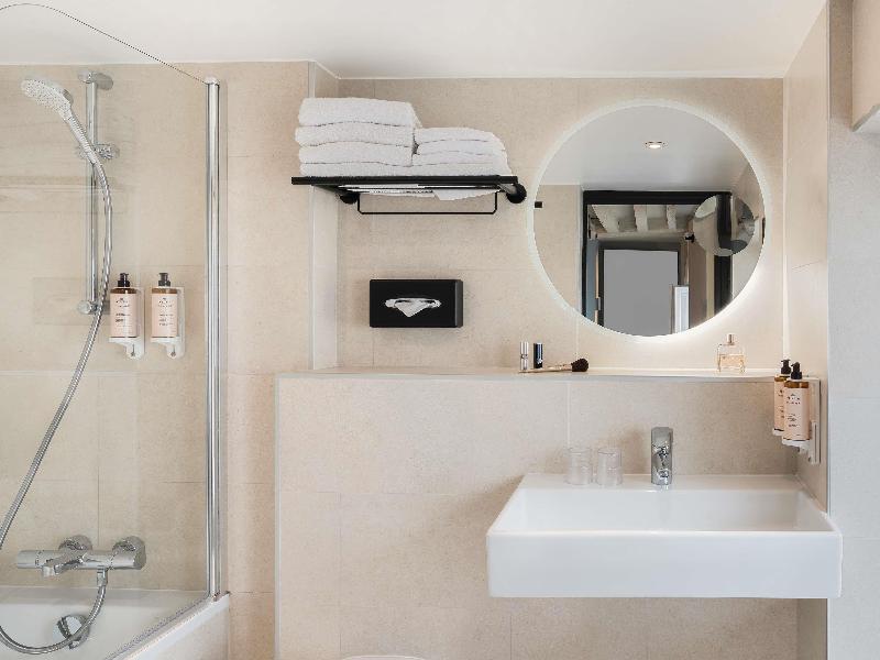 Mercure Paris Opera Grands Boulevards Hotel image