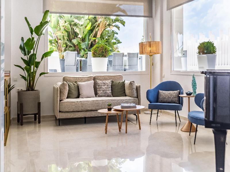 Hotel Las Arenas Affiliated by Meliá image