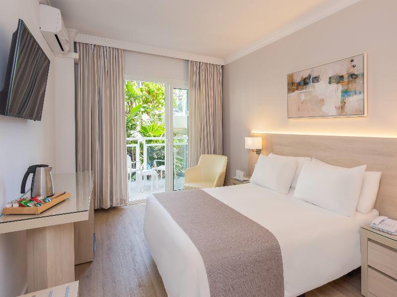 Hotel Las Arenas Affiliated by Meliá image