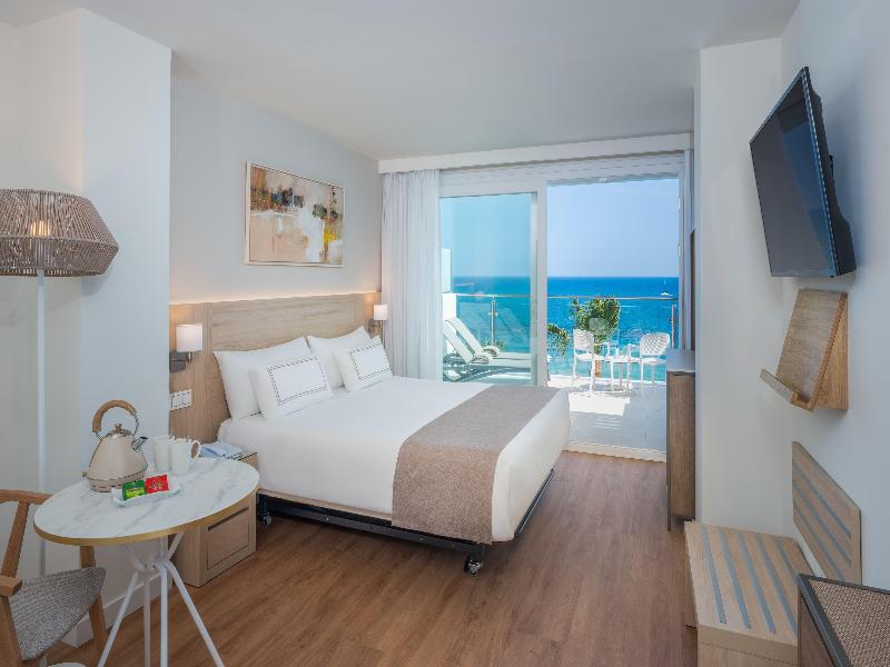 Hotel Las Arenas Affiliated by Meliá image
