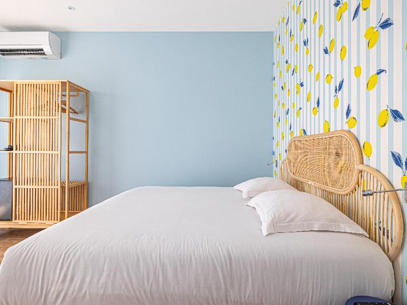 Alcove Hotel image