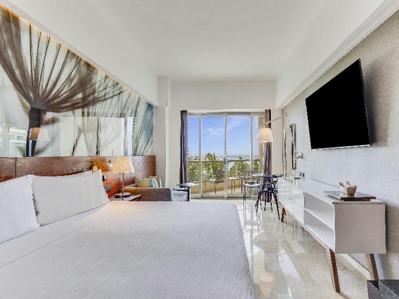 Live Aqua Beach Resort Cancun image