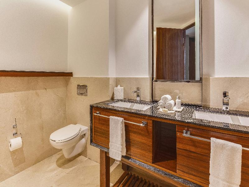 Live Aqua Beach Resort Cancun image