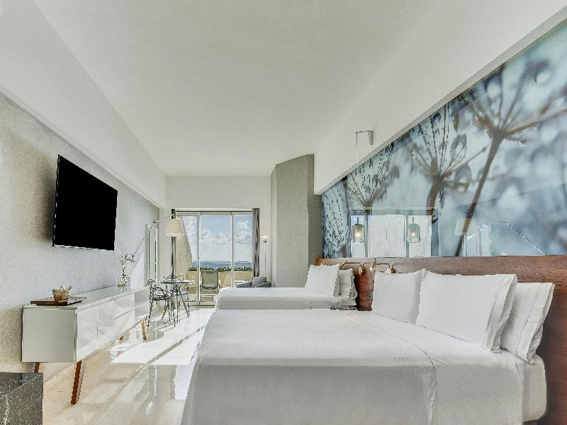 Live Aqua Beach Resort Cancun image