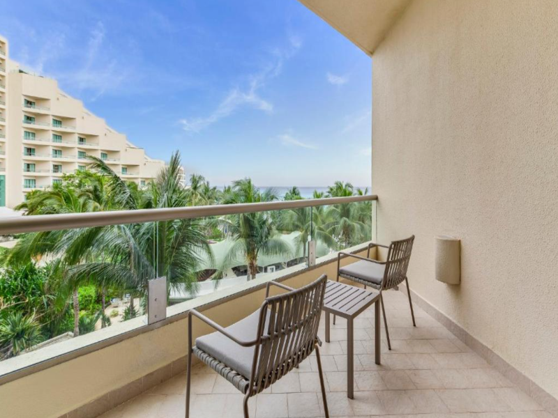 Live Aqua Beach Resort Cancun image