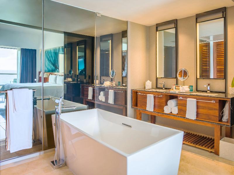 Live Aqua Beach Resort Cancun image