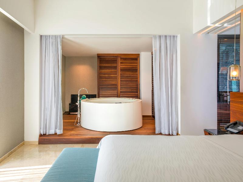 Live Aqua Beach Resort Cancun image