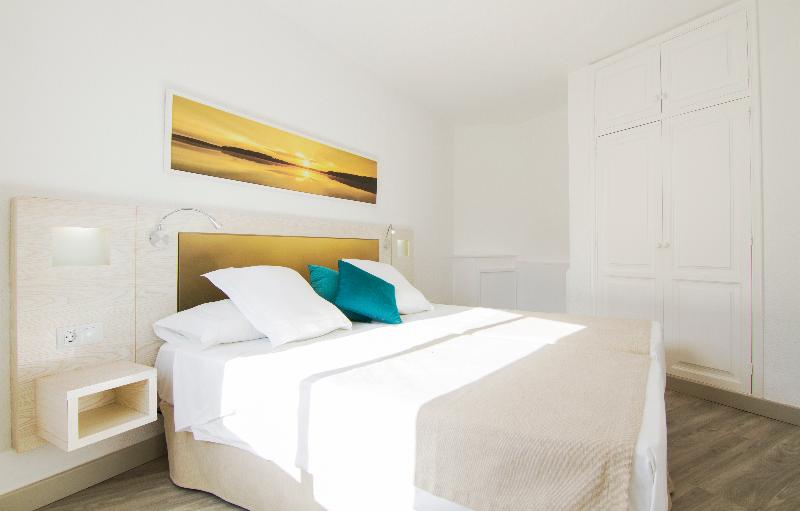 Checkin Bungalows Atlantida image