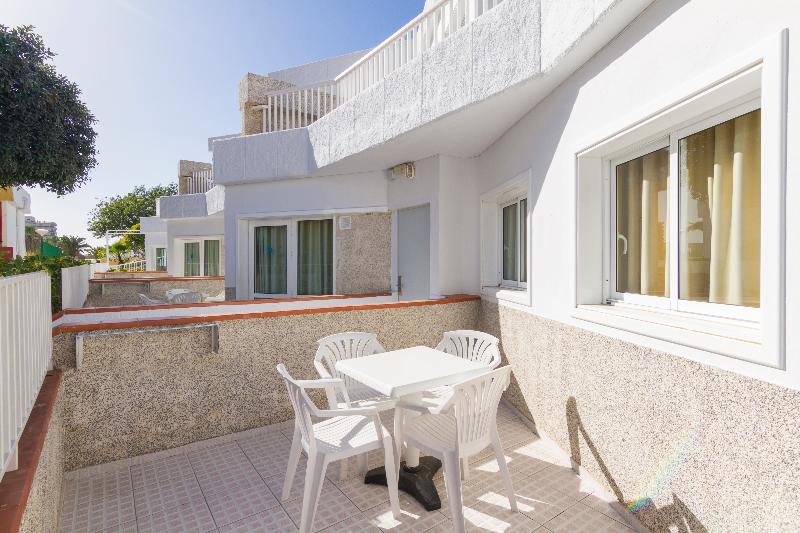 Checkin Bungalows Atlantida image